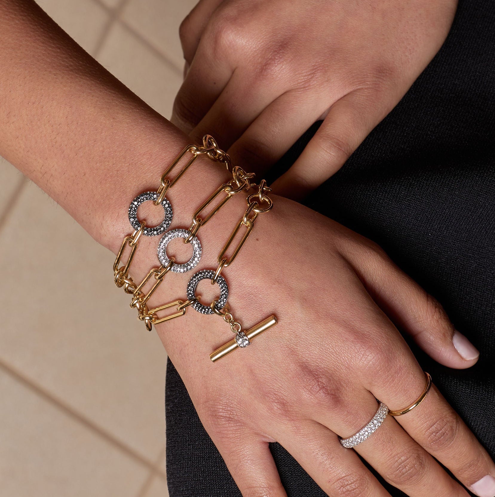 Halo Bracelet with Detachable T-Bar - Black Gold