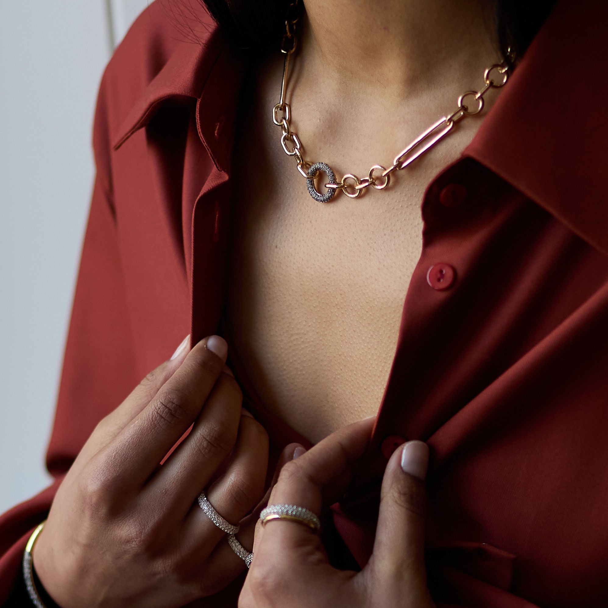 Halo Necklace with Detachable T-Bar - Black Gold