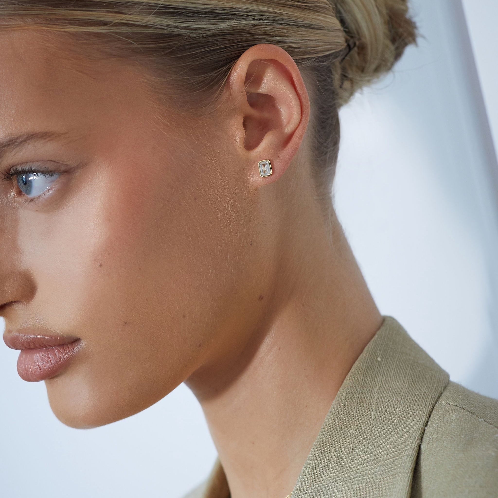 Chloe Stud Earrings - White Sapphire