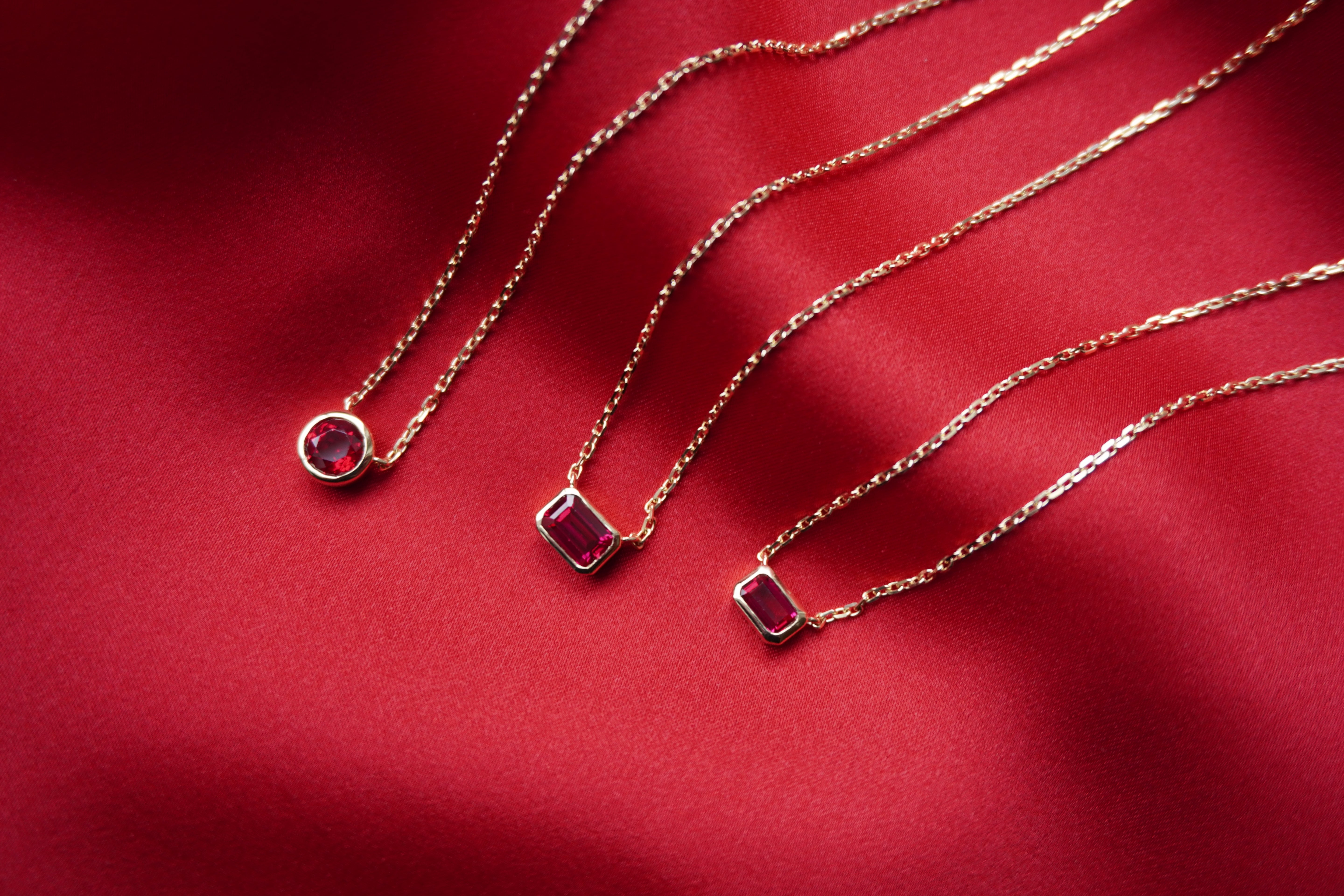 18kt Solid Gold Round Ruby Necklace