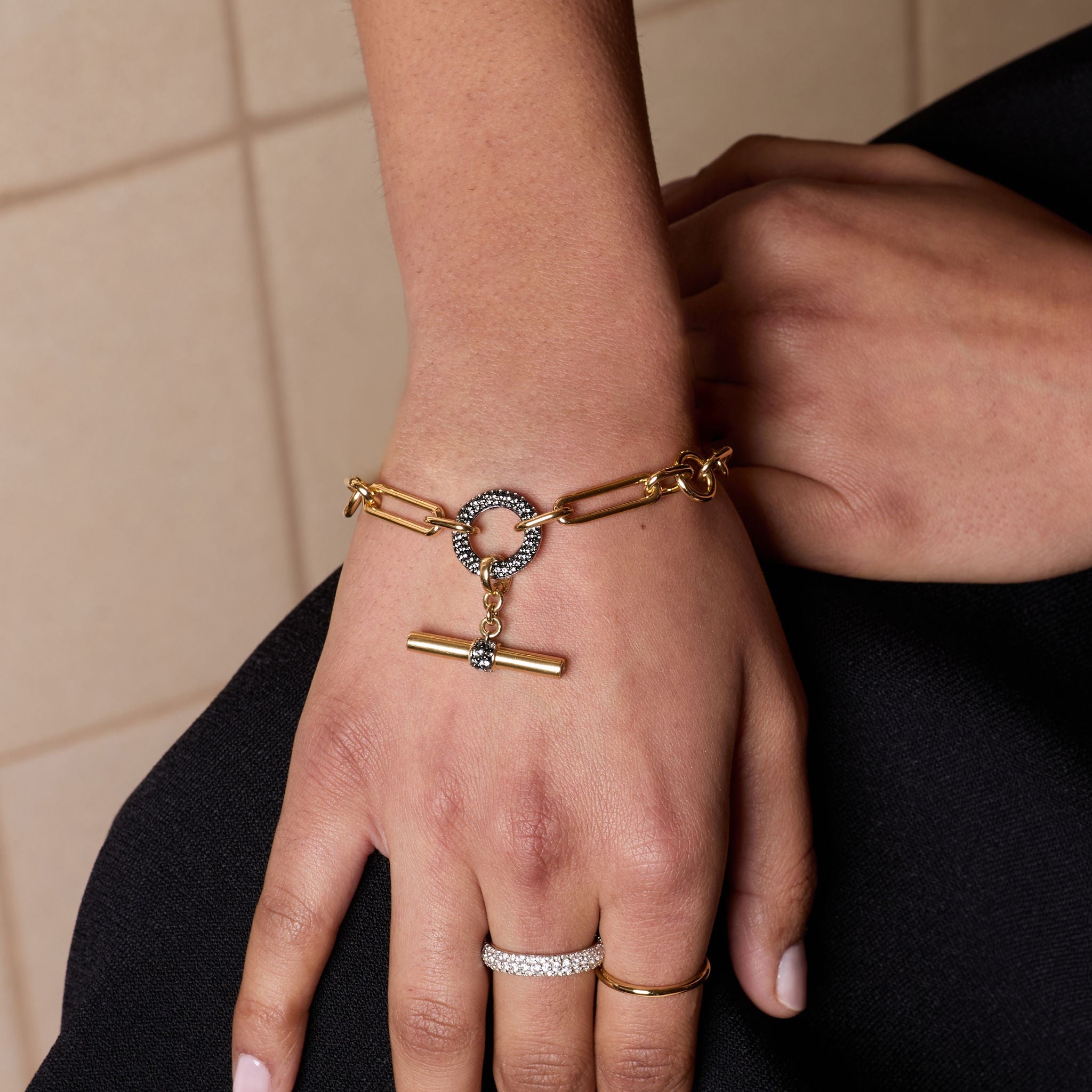 Halo Bracelet with Detachable T-Bar - Black Gold